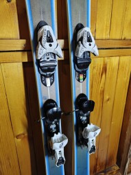 LYŽE SALOMON BBR 8.9 VSHAPE 186CM